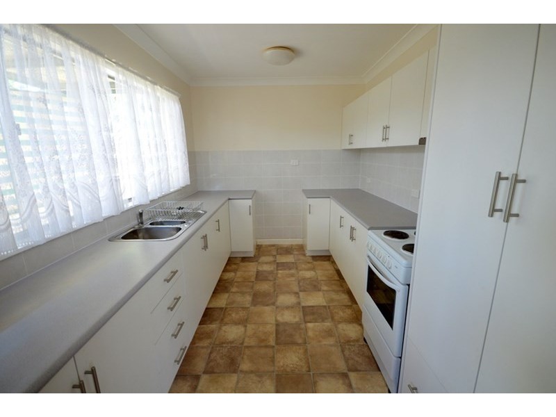 28 Victor Street, Cowra NSW 2794