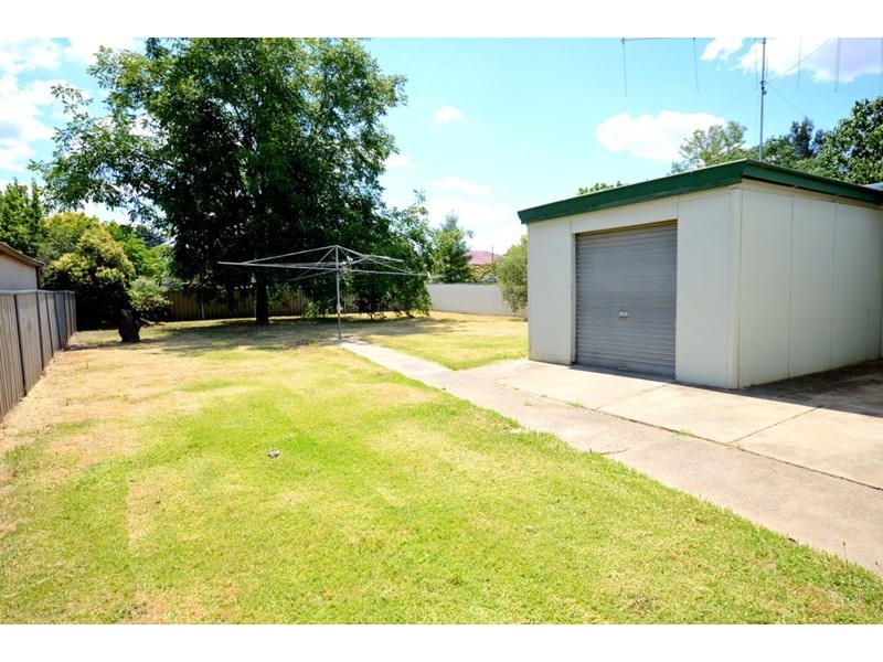 28 Victor Street, Cowra NSW 2794