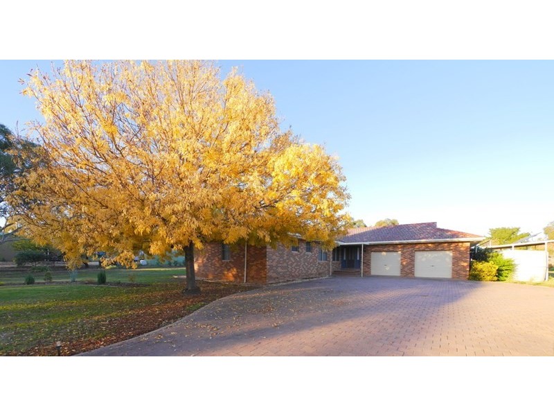53 Jukes Lane, Cowra NSW 2794