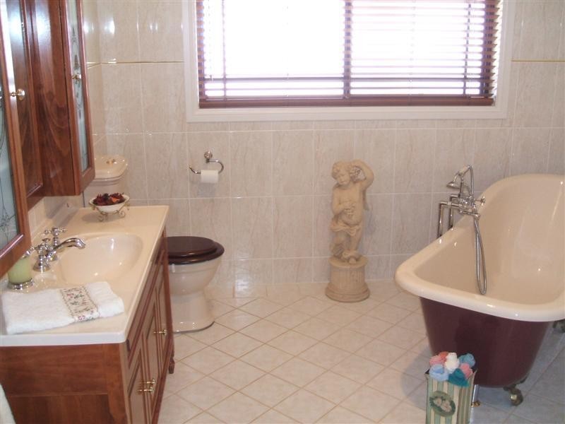 1 Gower Hardy Circuit, Cowra NSW 2794