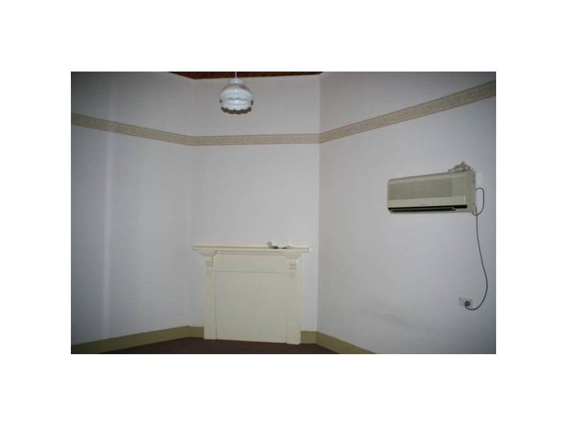 36 Kendal Street, Cowra NSW 2794