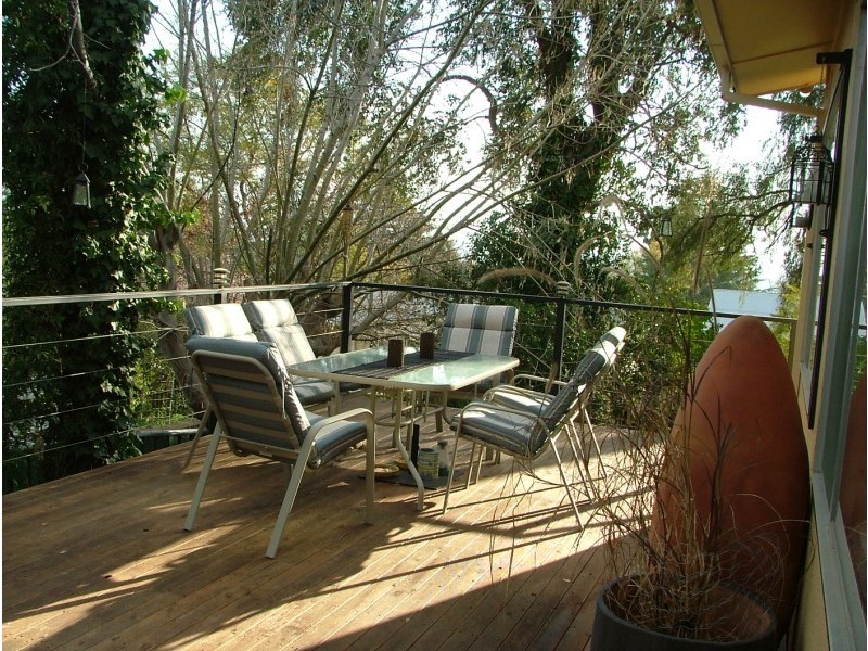 20 Henderson Street, Cowra NSW 2794