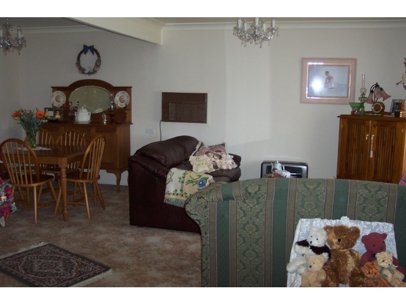 8 Walker Street, Cowra NSW 2794