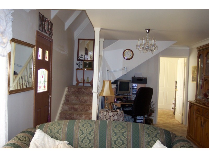 8 Walker Street, Cowra NSW 2794