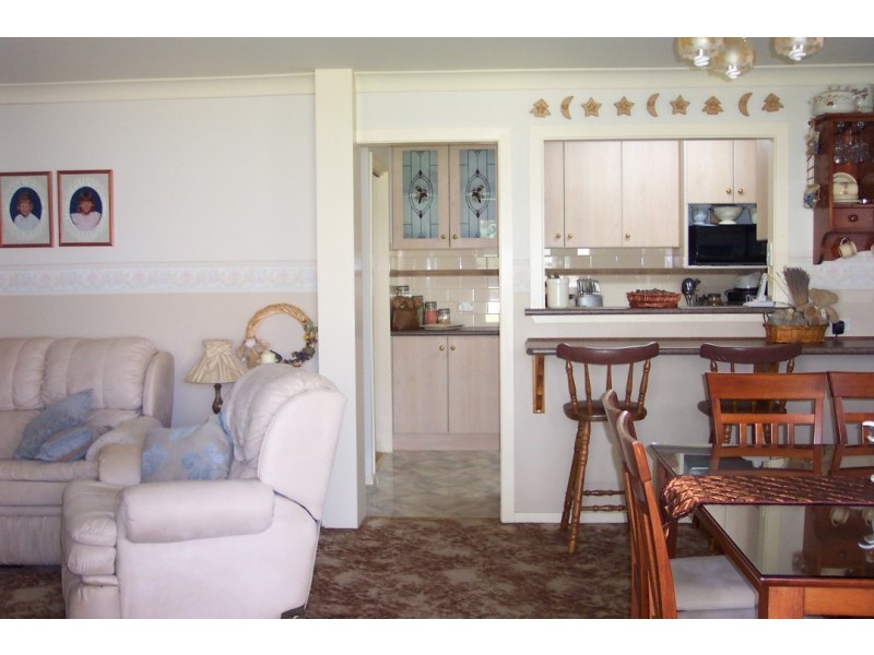 8 Walker Street, Cowra NSW 2794