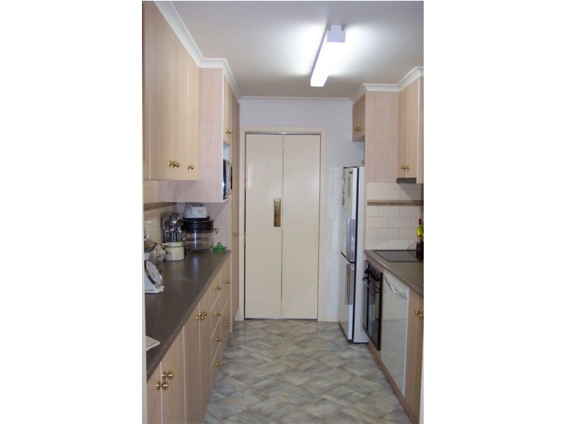 8 Walker Street, Cowra NSW 2794