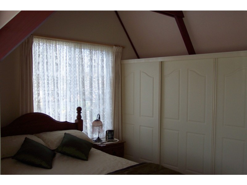 8 Walker Street, Cowra NSW 2794