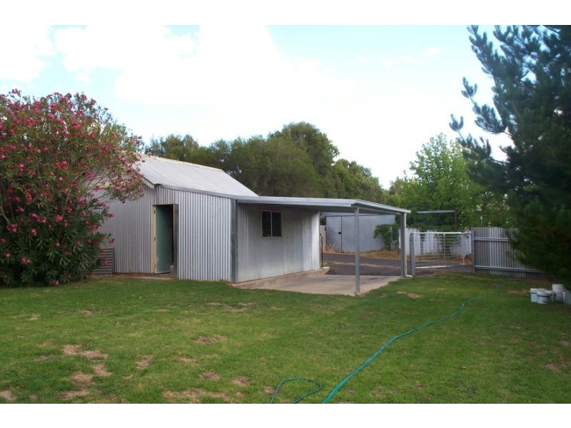 35 Courallie Street, Cowra NSW 2794