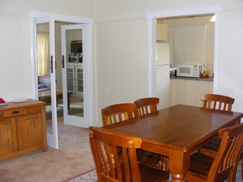 12 Macassar Street, Cowra NSW 2794