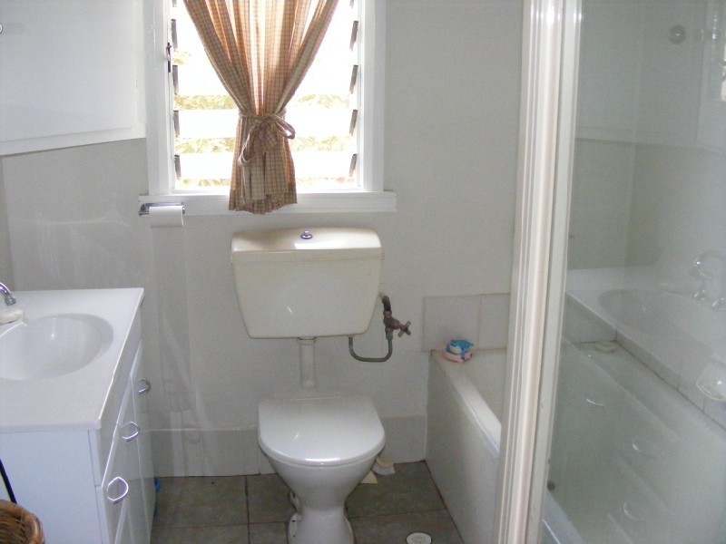 12 Macassar Street, Cowra NSW 2794