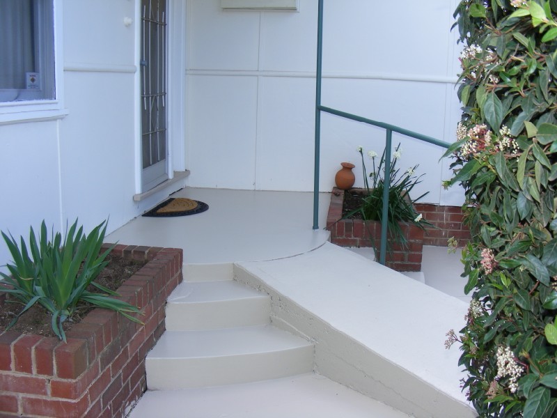 12 Macassar Street, Cowra NSW 2794