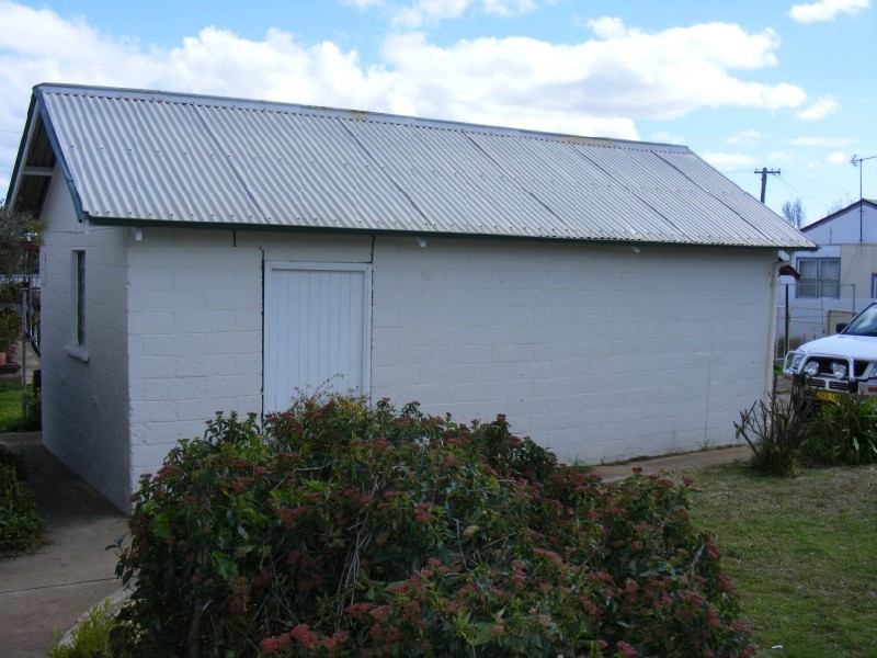 12 Macassar Street, Cowra NSW 2794