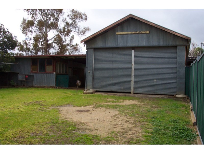 11 Newcombe Street, Cowra NSW 2794