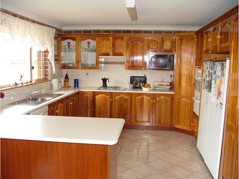 13 Grevillea Close, Cowra NSW 2794