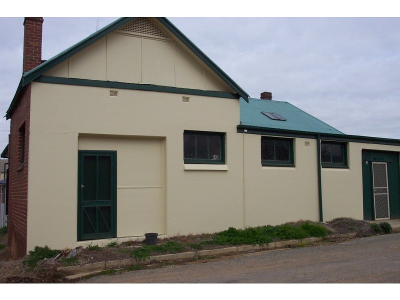 1 Railway Lane, Cowra NSW 2794