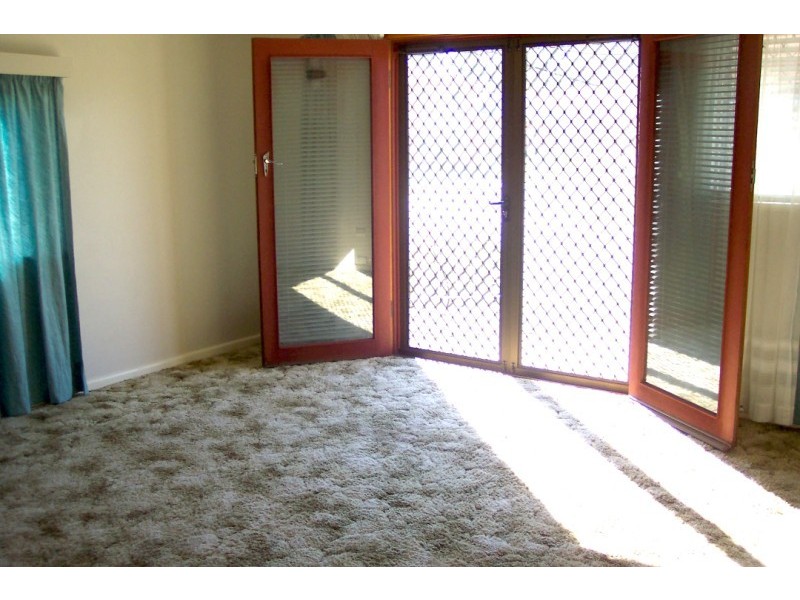 4 Brisbane Avenue, Cowra NSW 2794