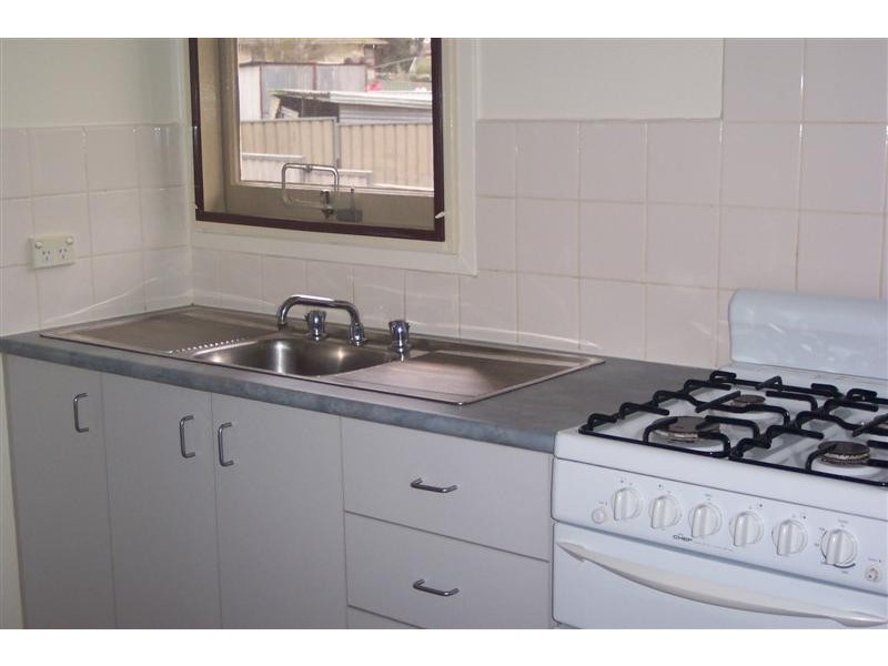 1 Weeroona Place, Cowra NSW 2794