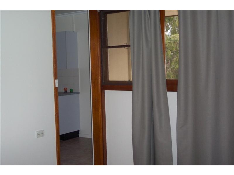 1 Weeroona Place, Cowra NSW 2794