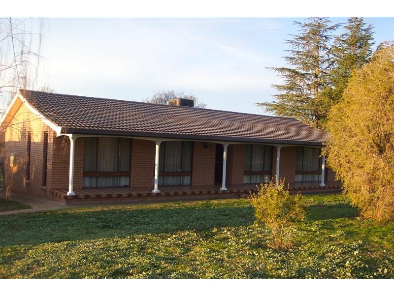 27 Preston Street, Canowindra NSW 2804