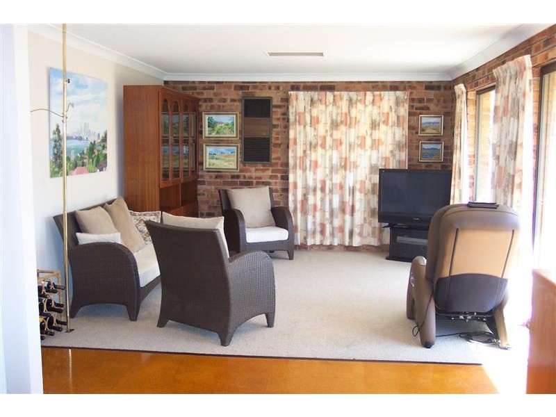 20 Taronga Drive, Cowra NSW 2794