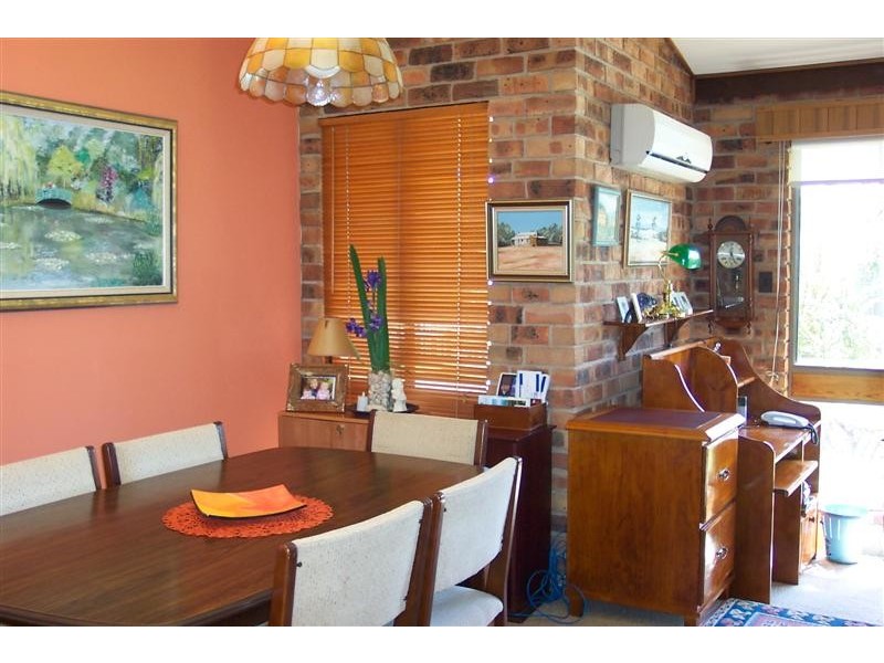 20 Taronga Drive, Cowra NSW 2794