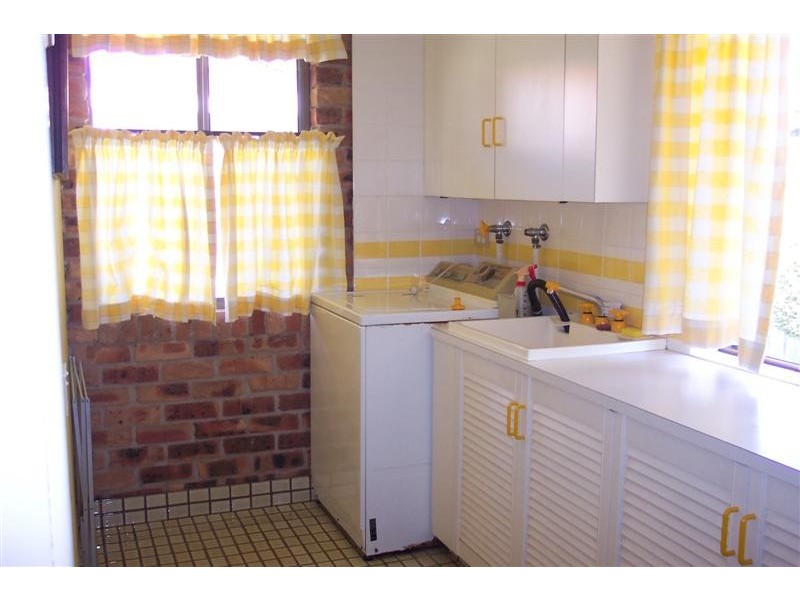 20 Taronga Drive, Cowra NSW 2794