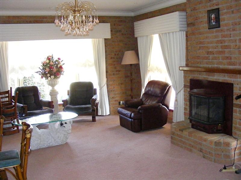 2 Eucalypt Close, Cowra NSW 2794