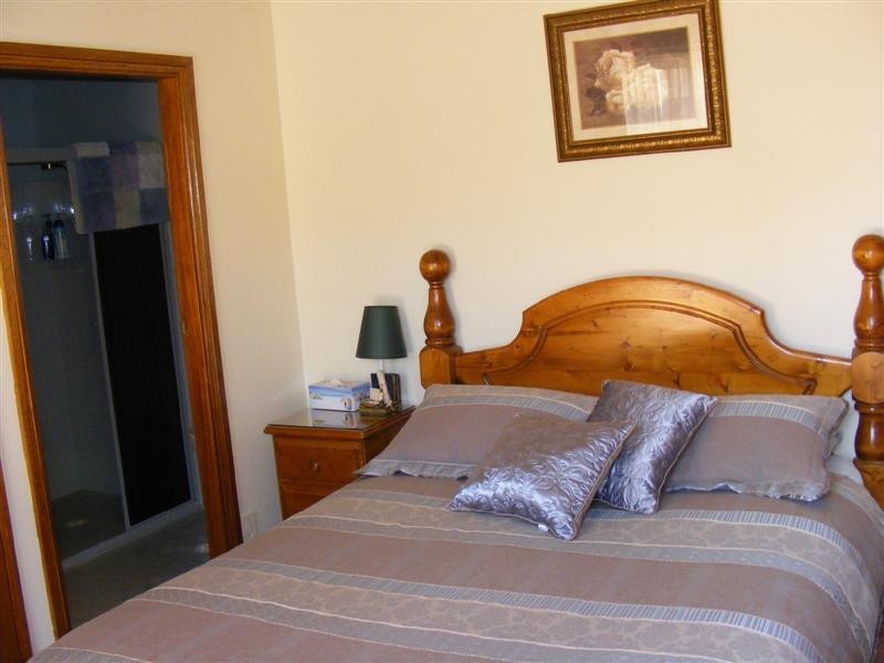 2 Eucalypt Close, Cowra NSW 2794