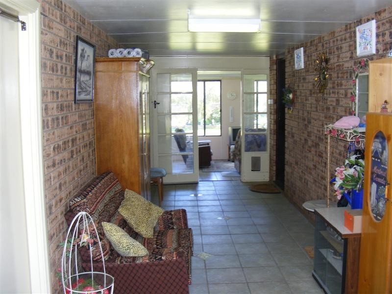 16 Flint Street, Cowra NSW 2794