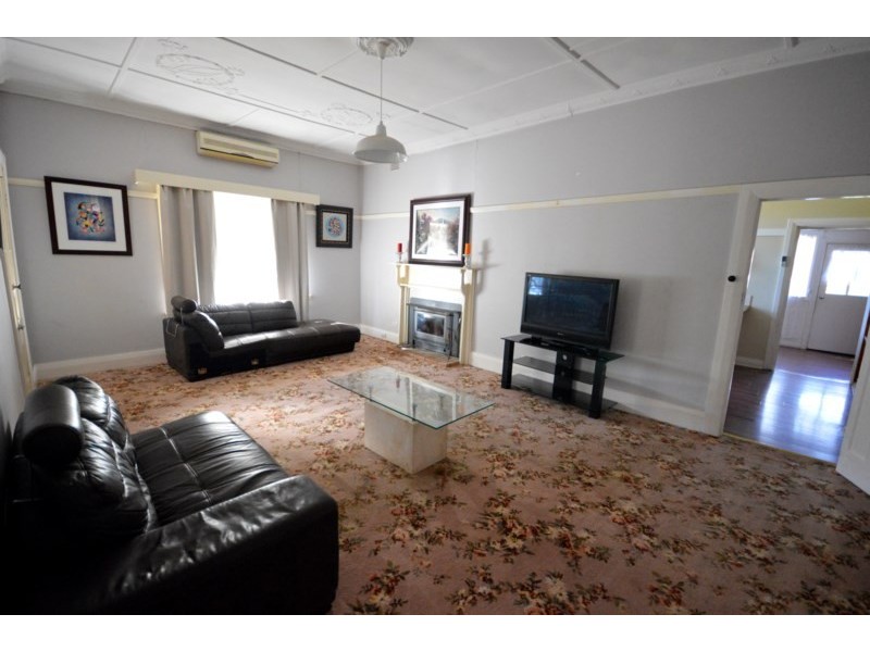 152 Gaskill Street, Canowindra NSW 2804