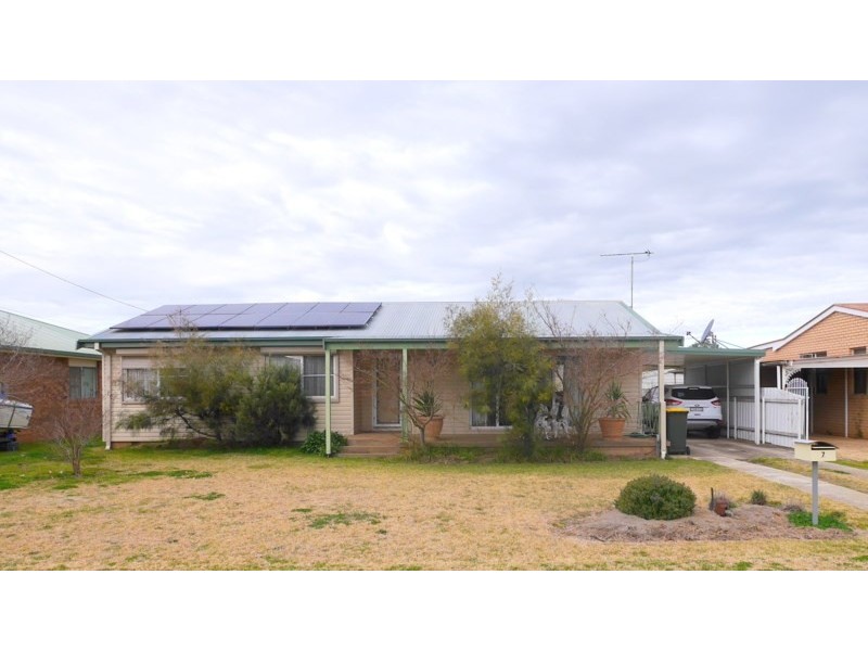 7 Stewart Street, Cowra NSW 2794