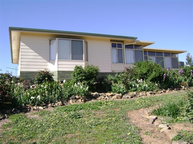 68 Blue Mantle Road, Cowra NSW 2794