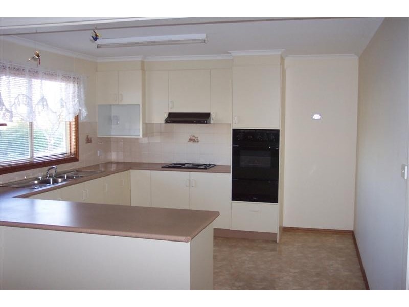 68 Blue Mantle Road, Cowra NSW 2794