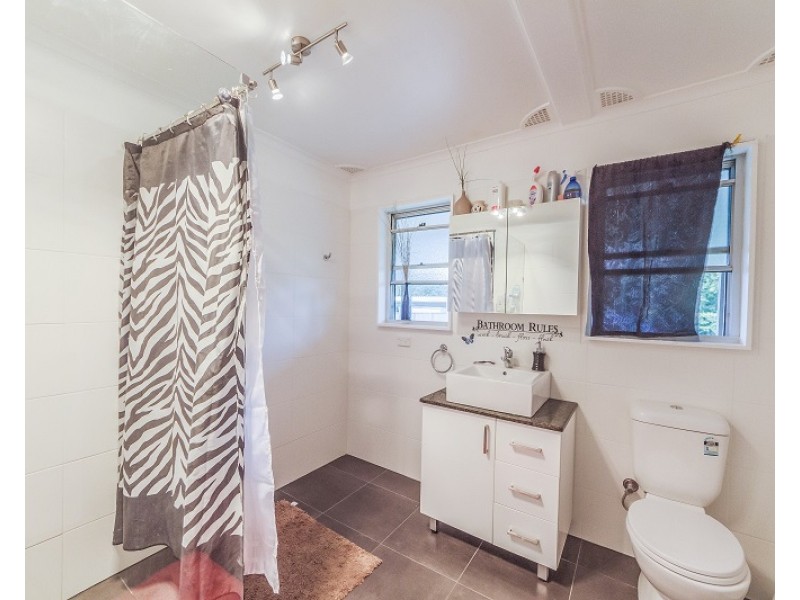 24 Pridham Street, Cowra NSW 2794