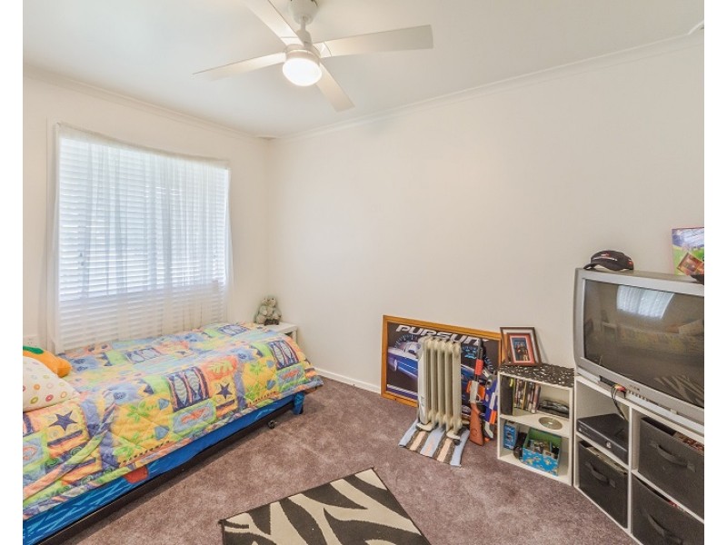 24 Pridham Street, Cowra NSW 2794