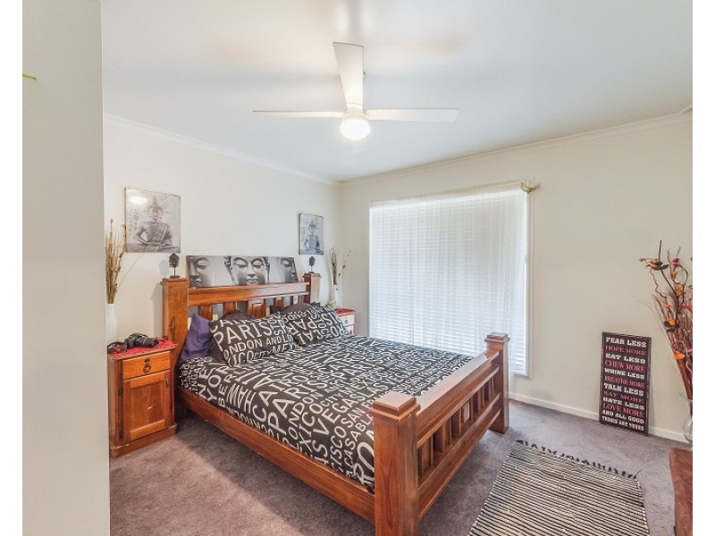 24 Pridham Street, Cowra NSW 2794