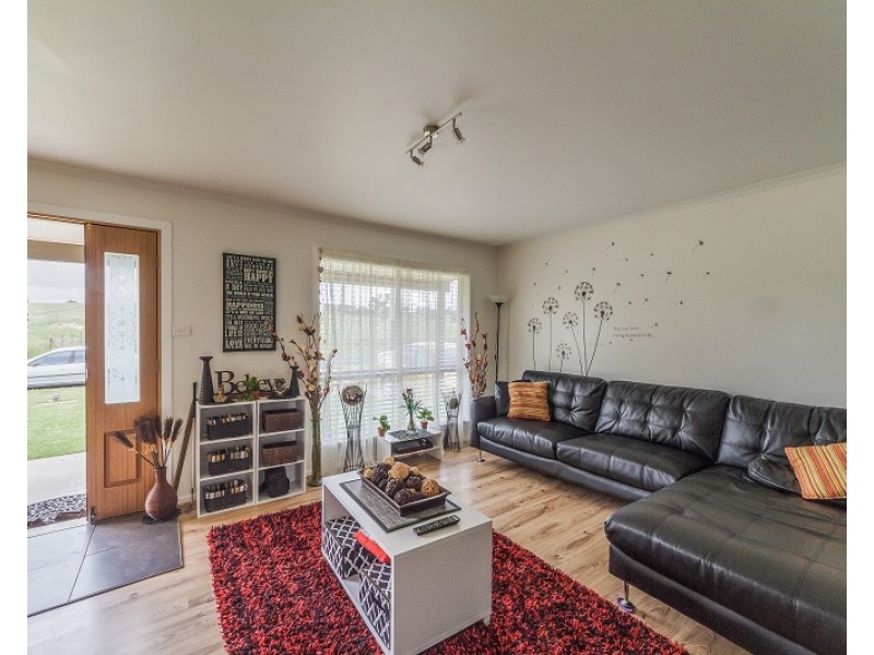 24 Pridham Street, Cowra NSW 2794