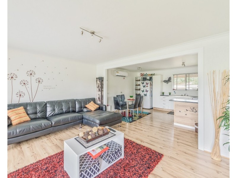 24 Pridham Street, Cowra NSW 2794