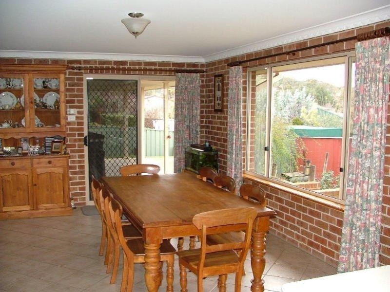 13 Grevillea Close, Cowra NSW 2794