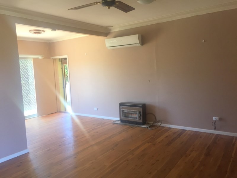 47 Grenfell Road, Cowra NSW 2794