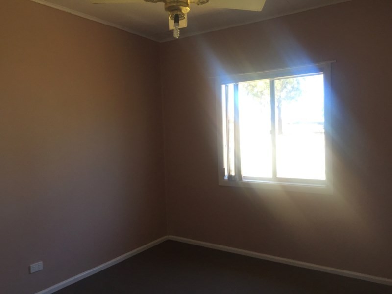 47 Grenfell Road, Cowra NSW 2794