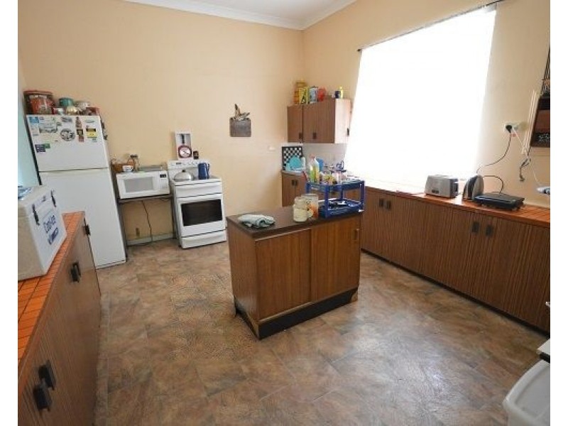 7 Neila Street, Cowra NSW 2794