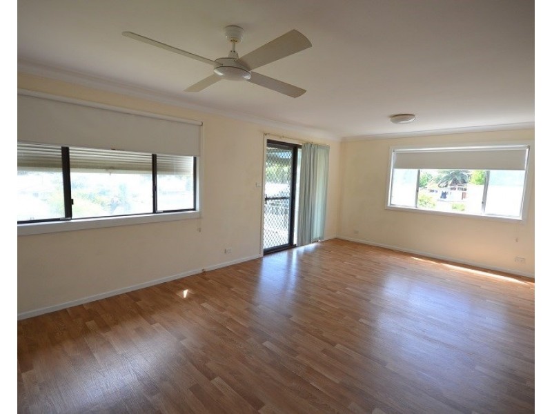 60 Lachlan Street, Cowra NSW 2794