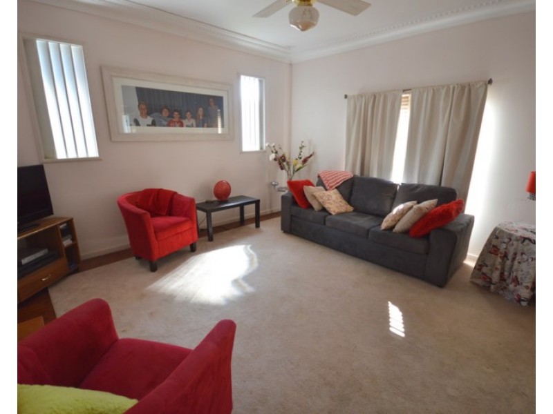 7 Rodd Street, Canowindra NSW 2804