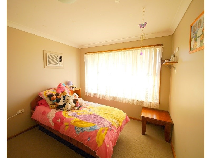 38 Lyall Street, Cowra NSW 2794