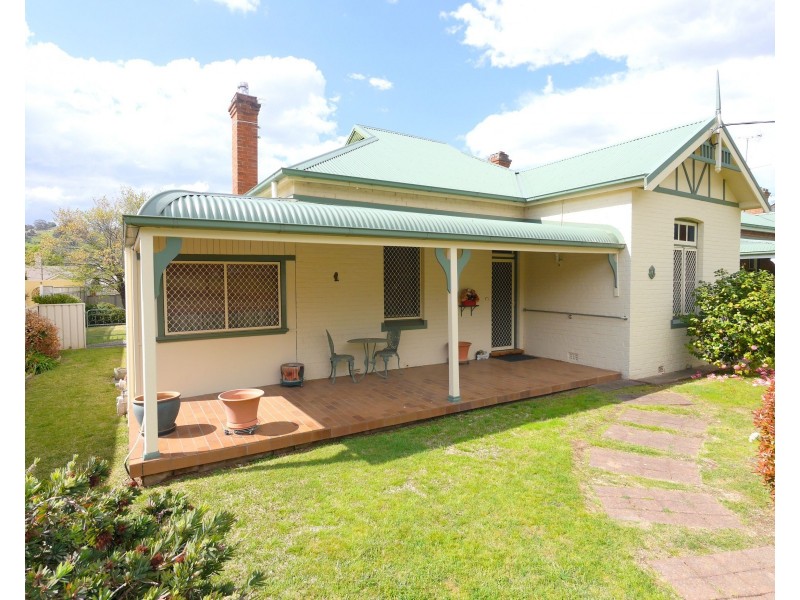6 Denman Street, Cowra NSW 2794
