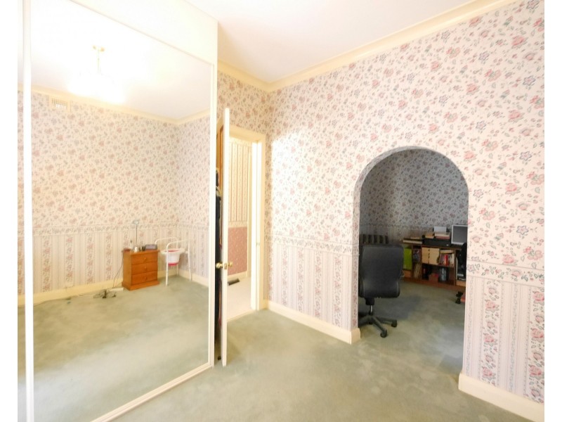 6 Denman Street, Cowra NSW 2794