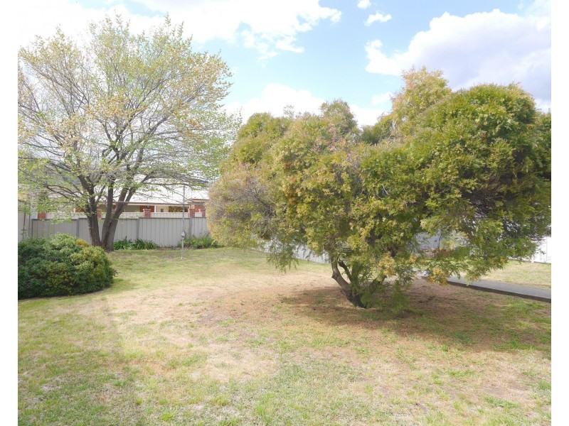 6 Denman Street, Cowra NSW 2794