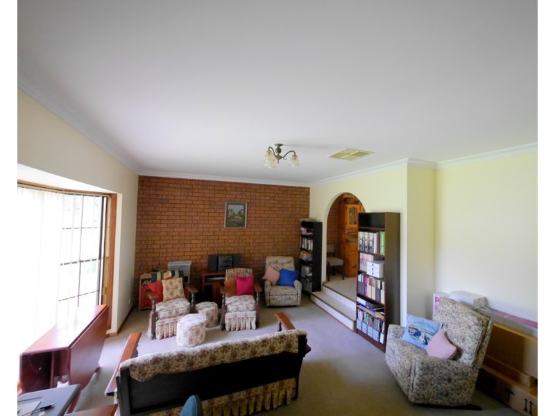 22 Hanna Street, Cowra NSW 2794