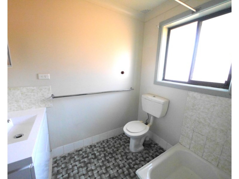 2/28 Hartley Street, Cowra NSW 2794